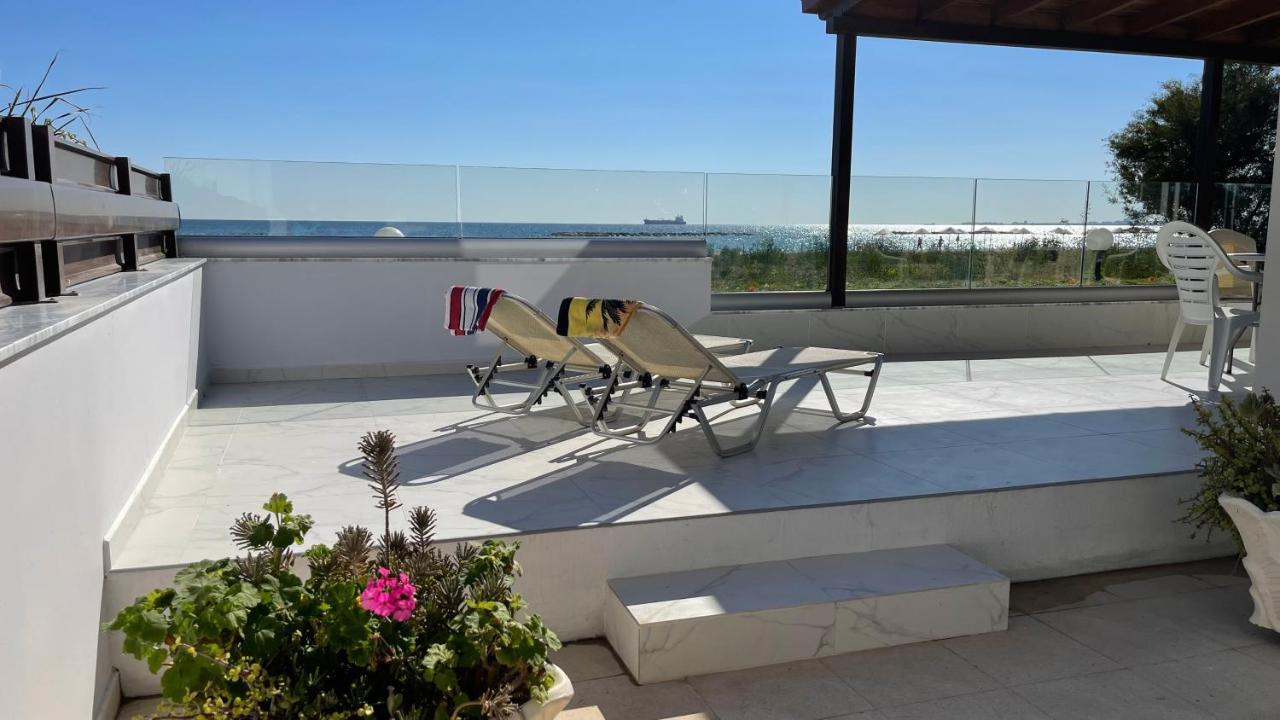 Beachfront Villa - Dasaki Larnaca Dış mekan fotoğraf