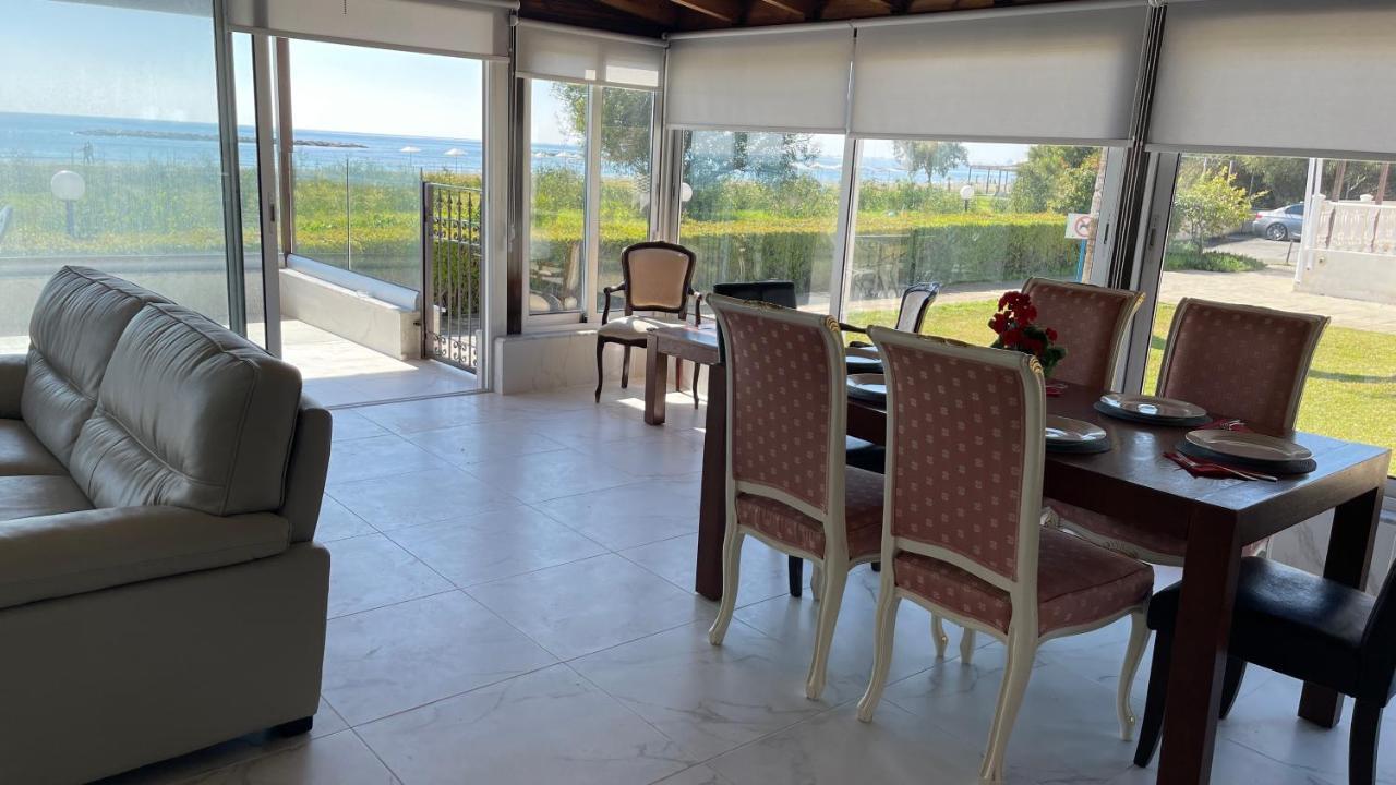 Beachfront Villa - Dasaki Larnaca Dış mekan fotoğraf
